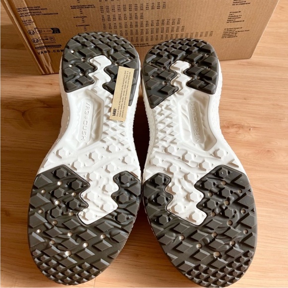 Vans UltraRange Neo VR3 Shoe Women 9.5 US Mens 8.0US - Picture 10 of 11